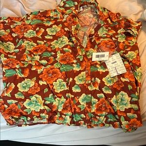 NWT lularoe amy  Floral Button-Up Blouse